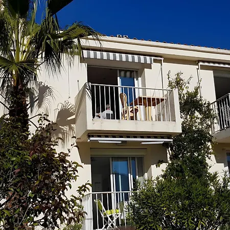 T2 Le Bougainvillier Cassis
