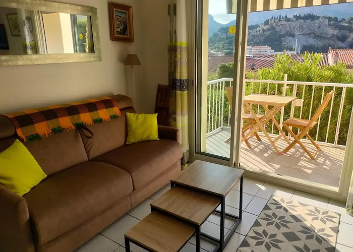 T2 Le Bougainvillier * Cassis